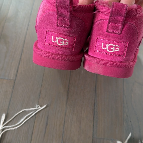 Ugg Classic Ultra Mini Boot Berry Size 13 - Picture 4 of 5